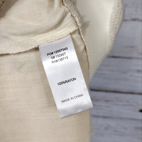 Doe & Rae Tassel Tunic Tank Top - Picture 6 of 7